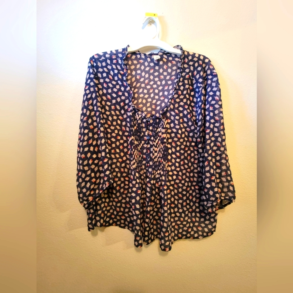 🍁4 for 15🍁 Airy whimsy old navy printed blouse size L